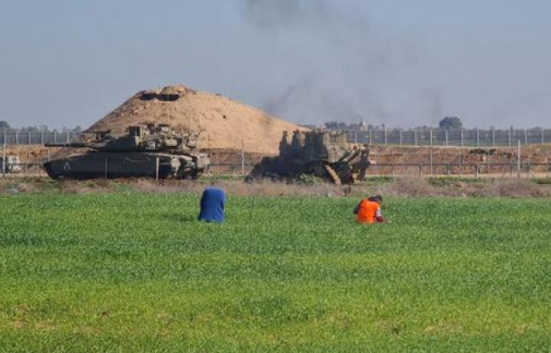 غزة: قوات الاحتلال تعتدي على الصيادين في البحر والبر